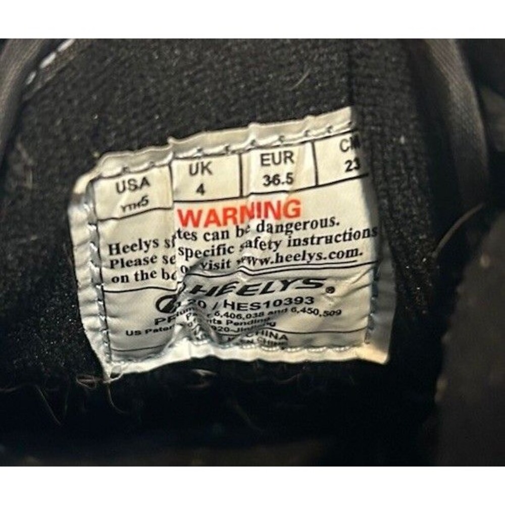 Heelys Wheeled Low Top Sneaker Black/White Lace-Up Unisex Kids US Youth 5 - Picture 5 of 5